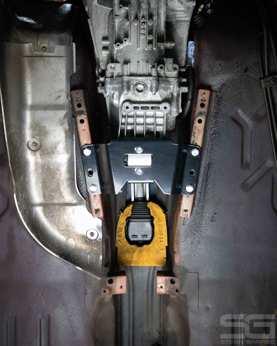 W202 6-Gang Schaltgetriebe-Aufhängung Halteplatte Stern Garage